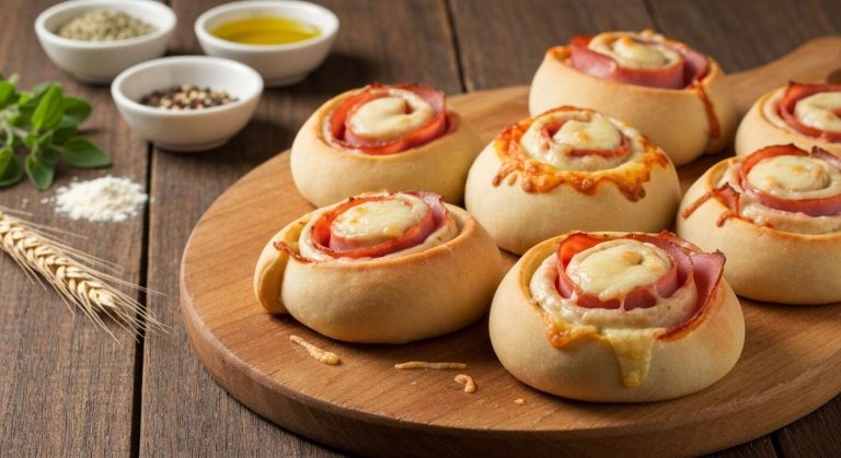 Recette de pizza rolls au jambon à déguster