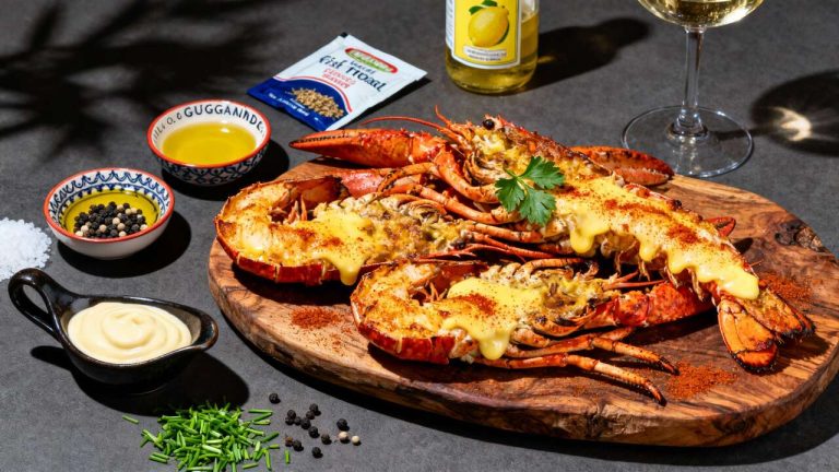 Homard grillé au four : recette facile avec sauce à la crème