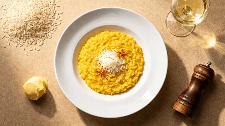 Recette traditionnelle : succès garanti avec le risotto à la milanaise